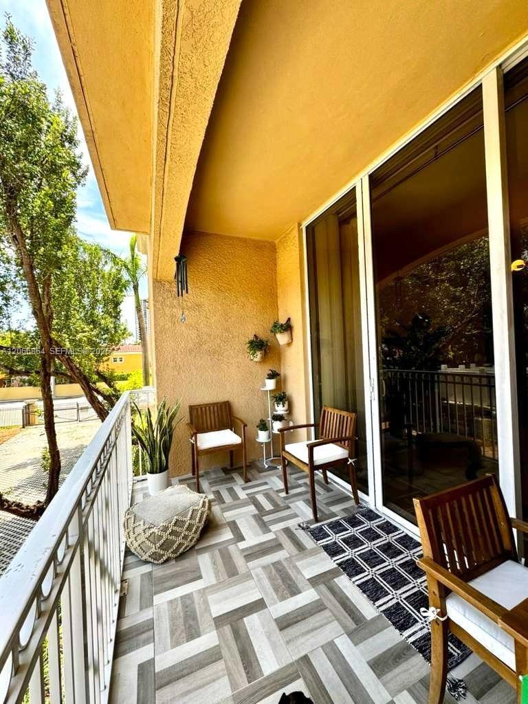 Photo of 3001 185th St  #225, Aventura, Florida, 33180 - 