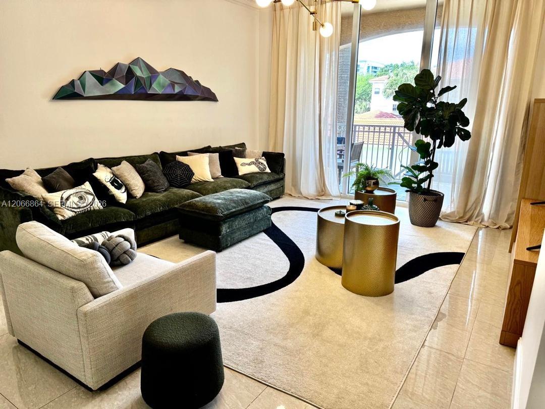Photo of 3001 185th St  #225, Aventura, Florida, 33180 - 