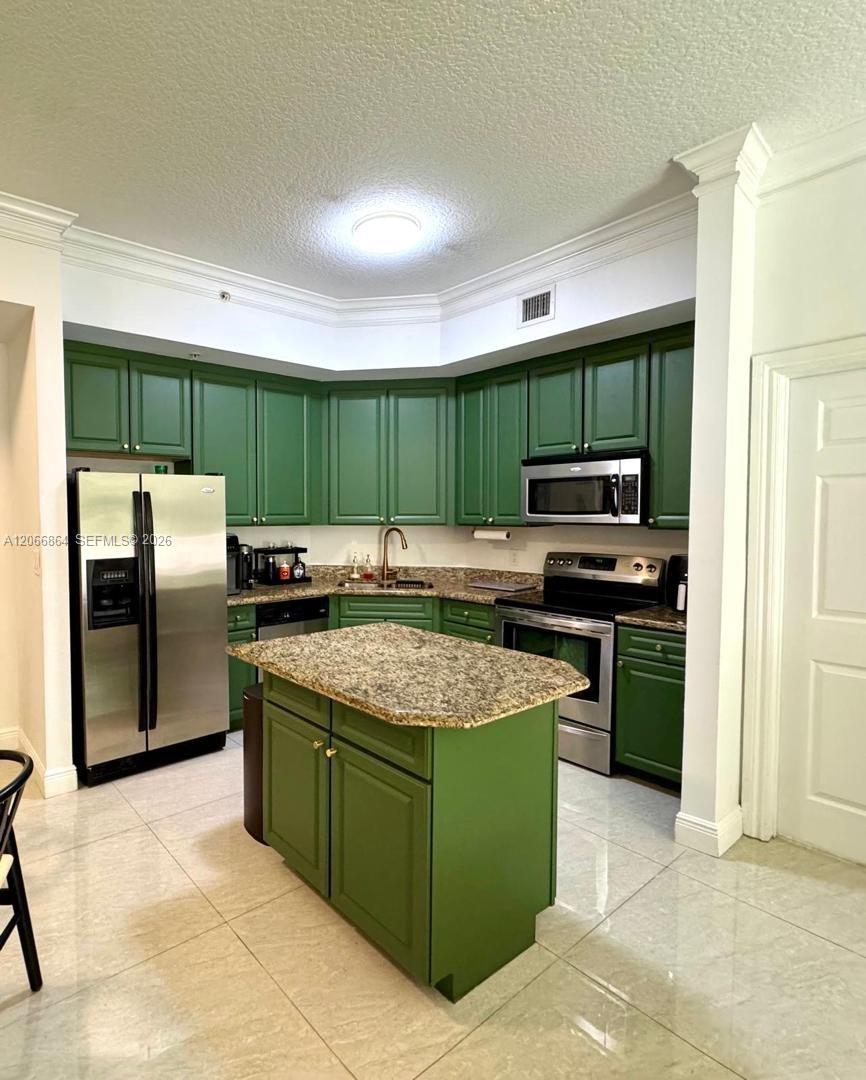 Photo of 3001 185th St  #225, Aventura, Florida, 33180 - 