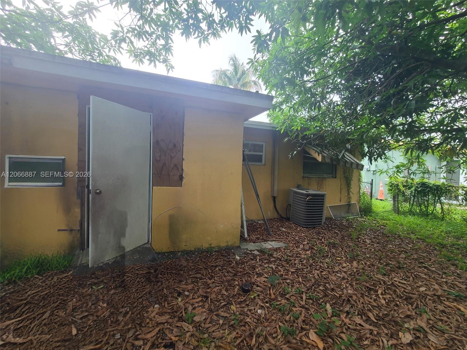 5910 2 / 1 1072 sq. ft. $ 2026-08-06 0 foto