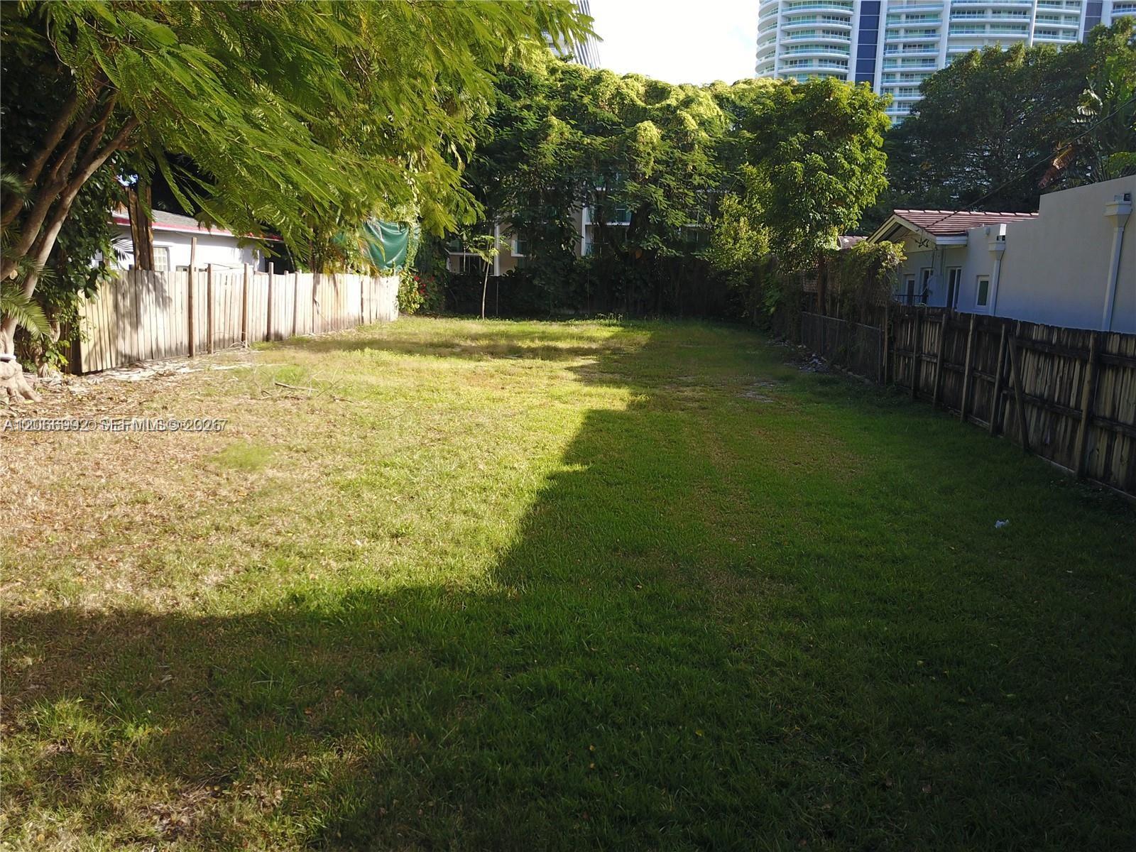   /   sq. ft. $ 2026-08-06 0 foto