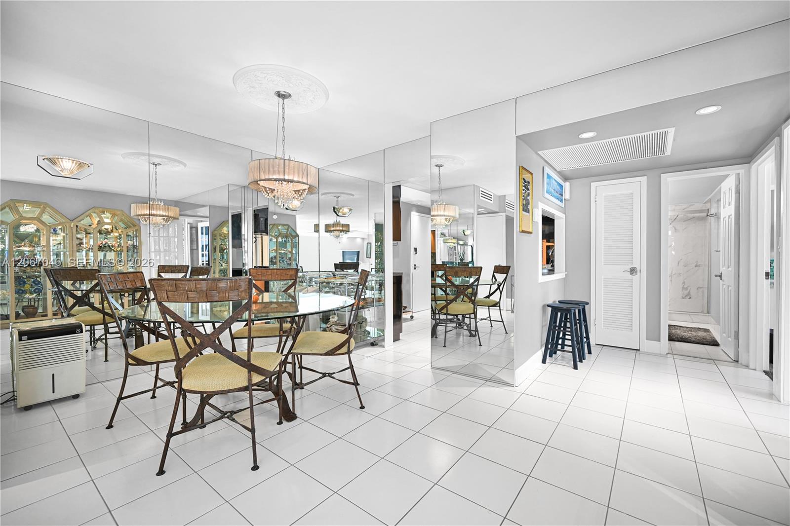 Photo of 2030 Ocean Dr #2027, Hallandale Beach, Florida, 33009 -