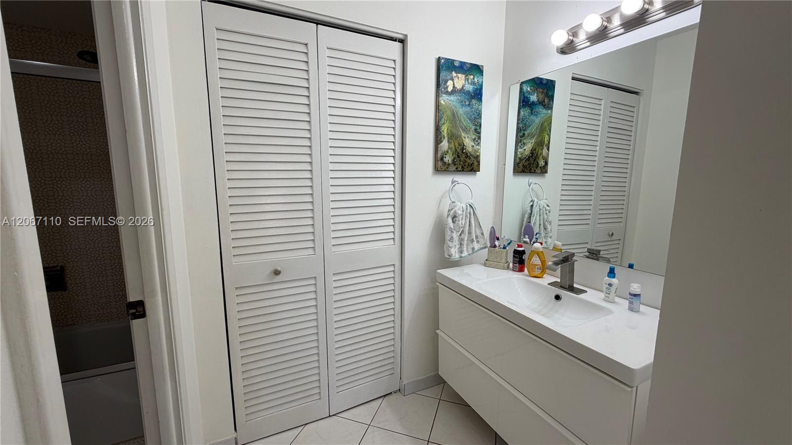 Photo of 1825 Ocean Dr  #509, Hallandale Beach, Florida, 33009 - 