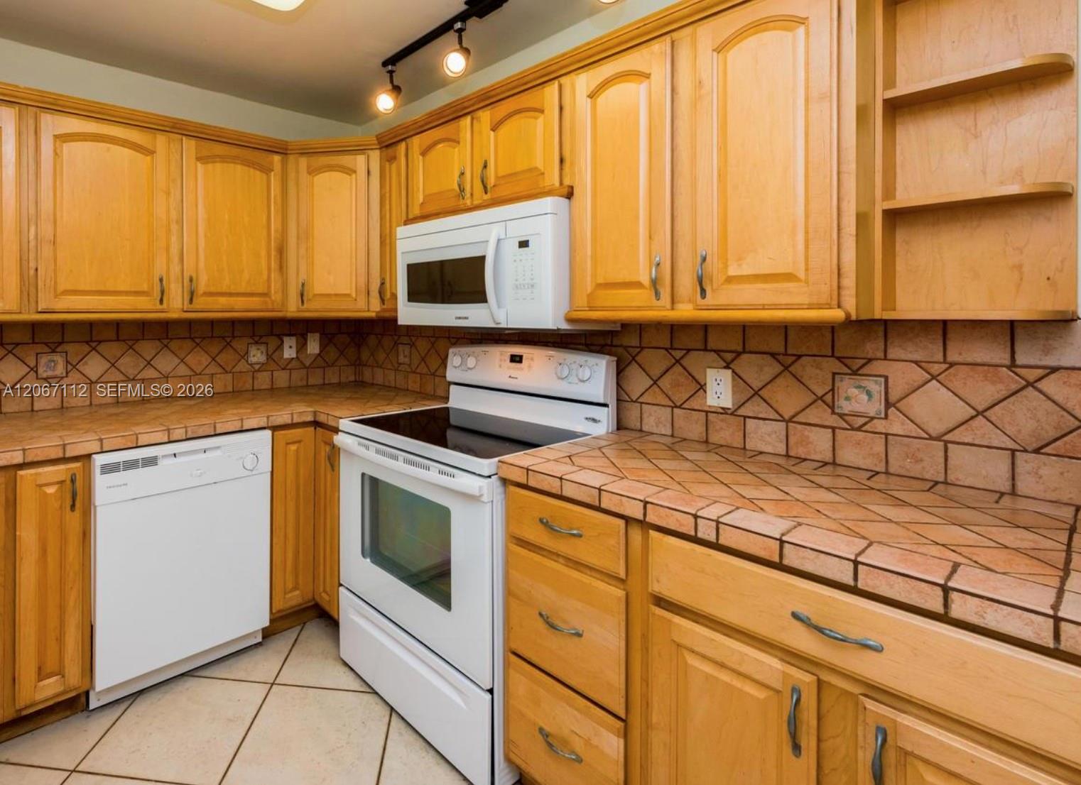 Photo of 2049 Ocean Dr #806, Hallandale Beach, Florida, 33009 -