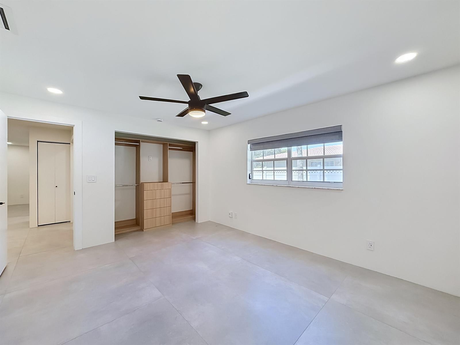 Ver detalles E-W / 0 3222 sq. ft. $ 2026-08-19 0 foto