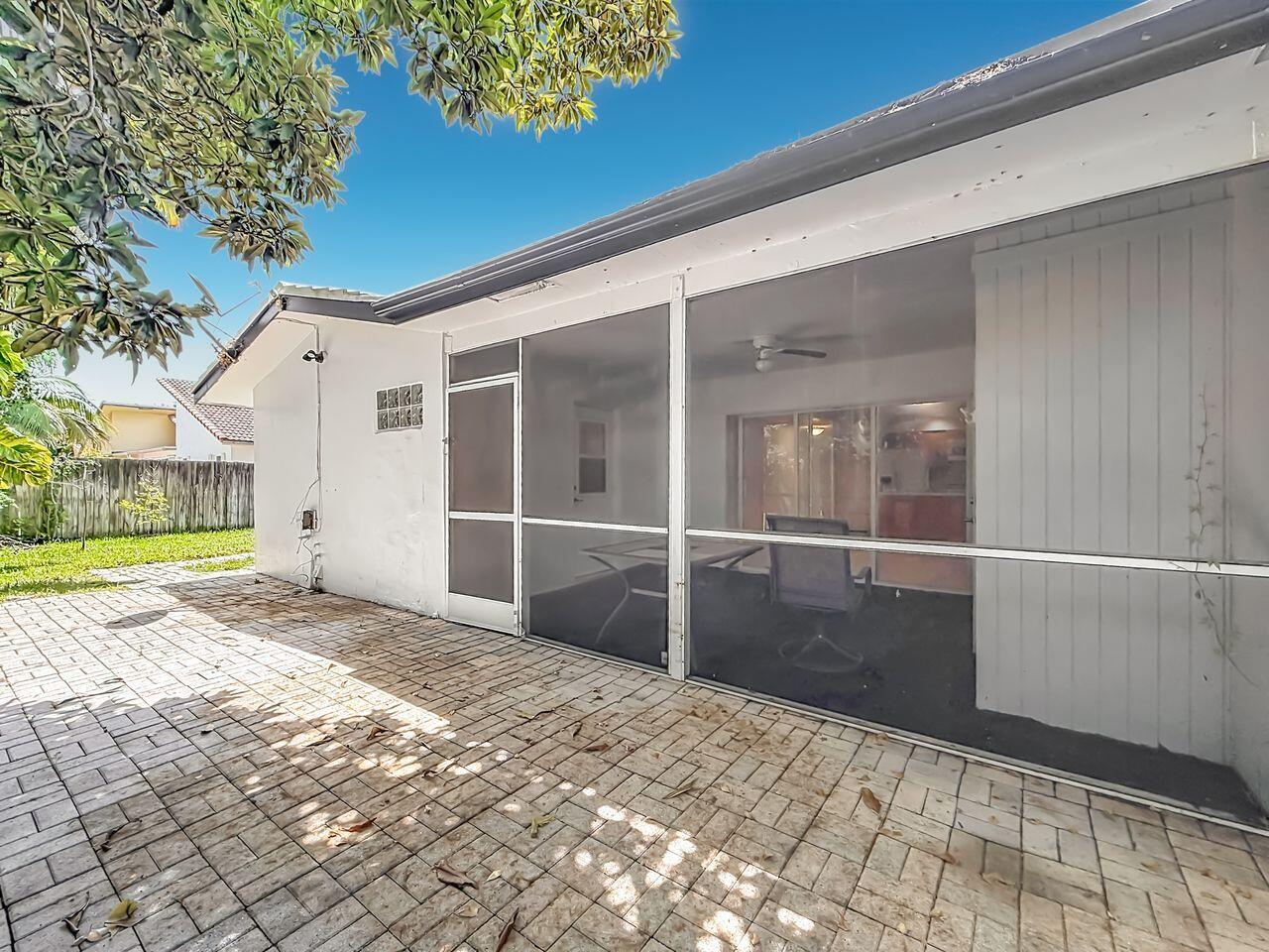 Ver detalles E-W / 0 3222 sq. ft. $ 2026-08-19 0 foto