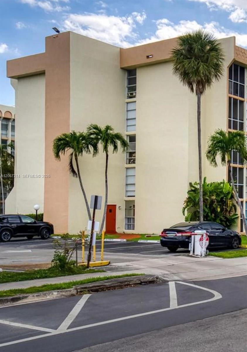 Photo of 2000 Atlantic Shores Blvd  #111, Hallandale Beach, Florida, 33009 - 