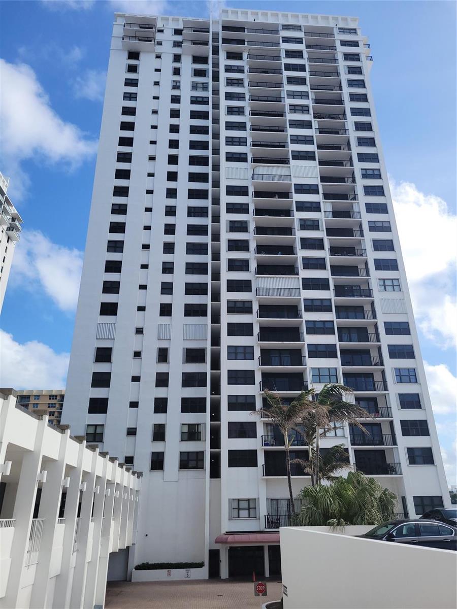 Photo of 2401 OCEAN  #1108, Hollywood, Florida, 33019 - Photo 30
