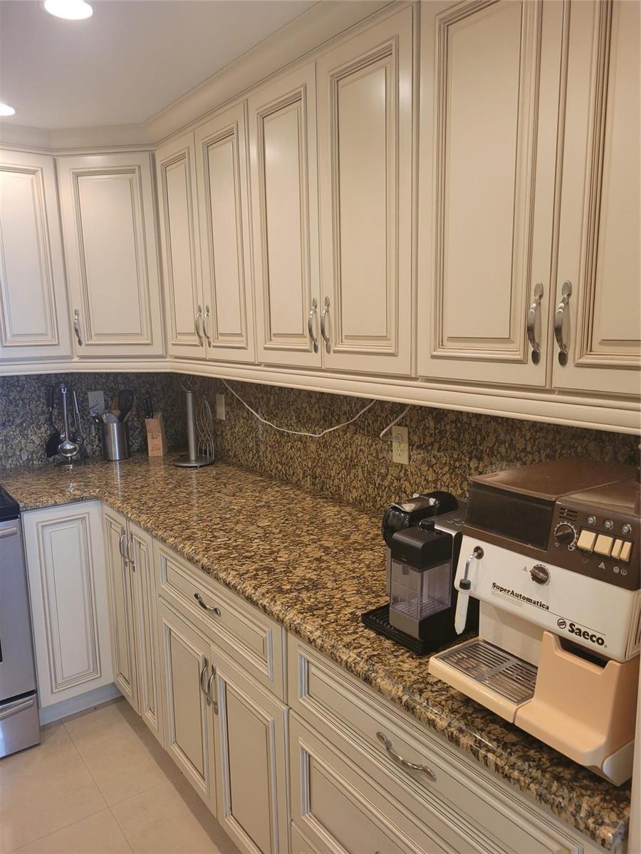 Photo of 2401 OCEAN  #1108, Hollywood, Florida, 33019 - Photo 5