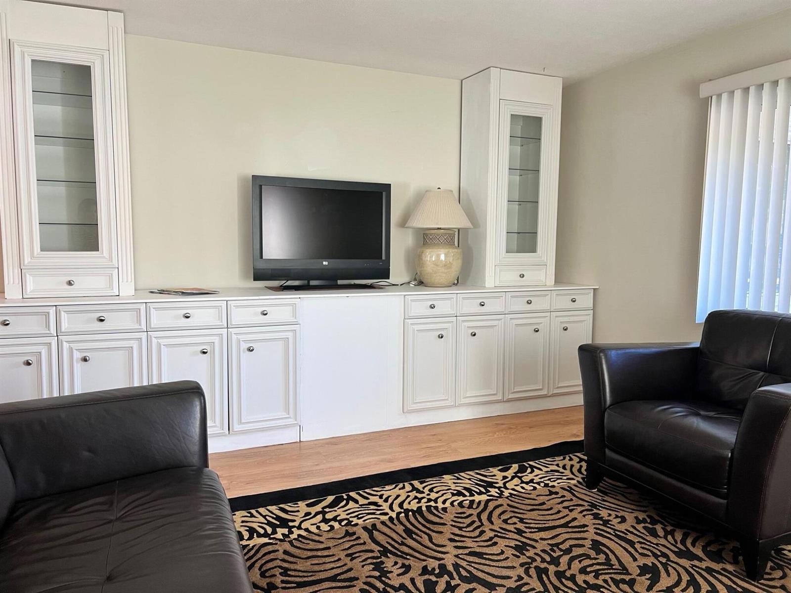 Ver detalles / 0 2204 sq. ft. $ 2026-08-09 0 foto