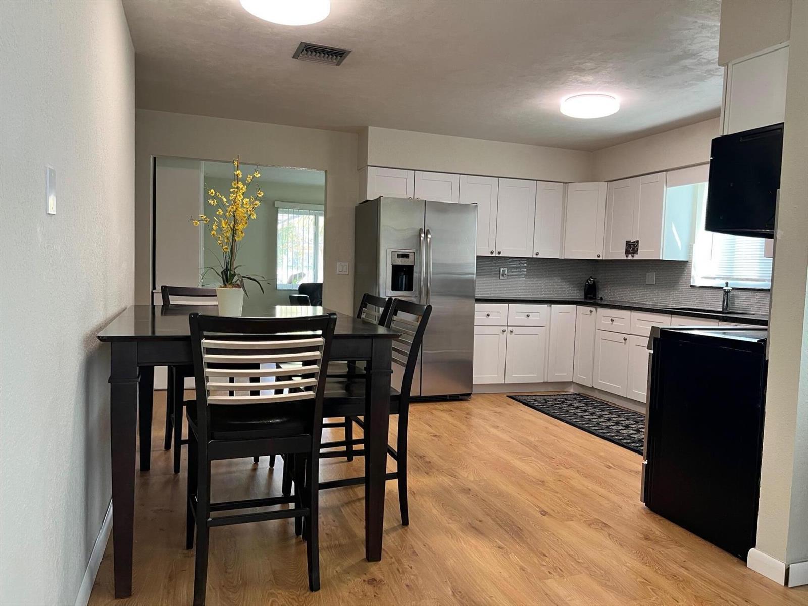 Ver detalles / 0 2204 sq. ft. $ 2026-08-09 0 foto