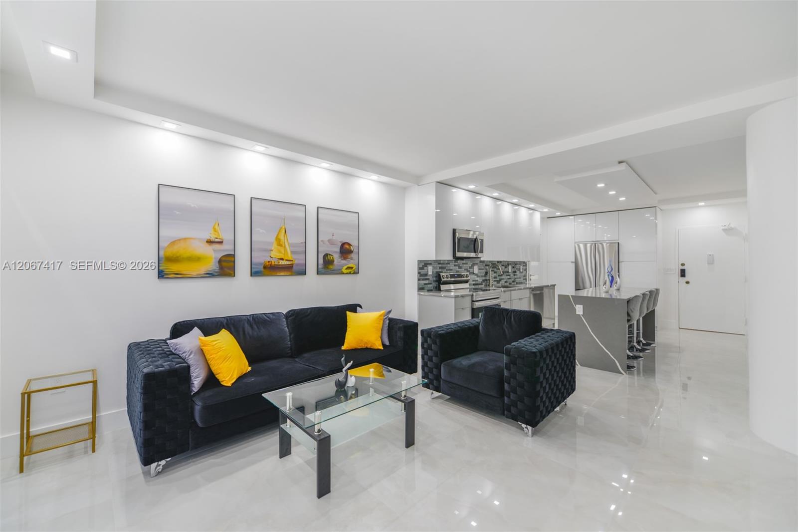 See details 20K 1 / 2 870 sq. ft. $ 2026-08-07 0 Photo