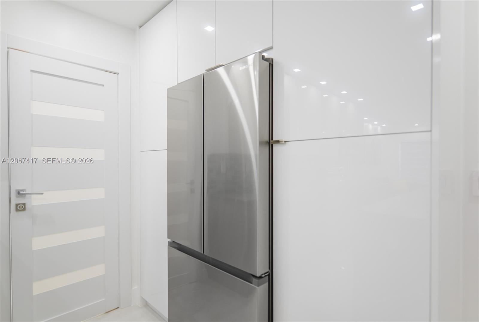 See details 20K 1 / 2 870 sq. ft. $ 2026-08-07 0 Photo
