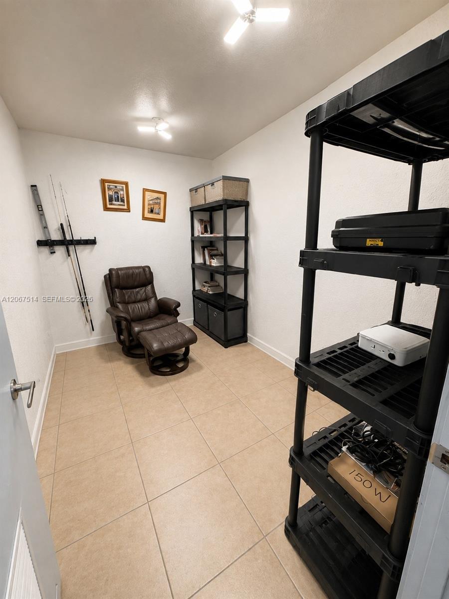 See details 23-A / sq. ft. $ 2026-09-16 0 Photo