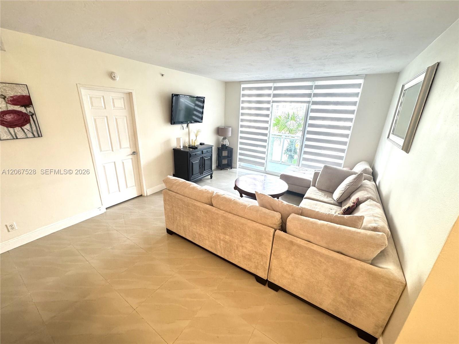 Photo of 3001 Ocean Dr #229, Hollywood, Florida, 33019 -