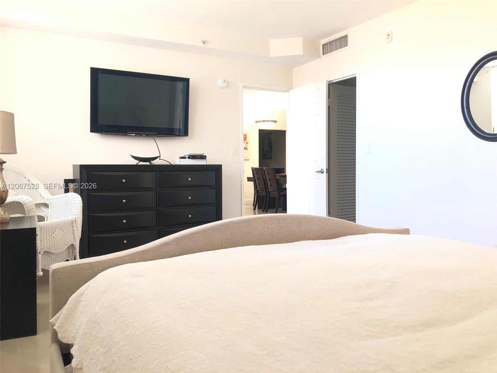 Photo of 3001 Ocean Dr #229, Hollywood, Florida, 33019 -