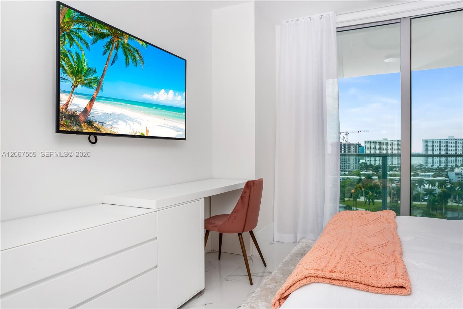 Ver detalles 5-1102 3 / 4 1892 sq. ft. $ 2026-08-07 0 foto