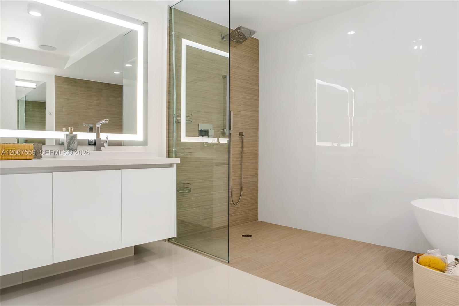 Ver detalles 5-1102 3 / 4 1892 sq. ft. $ 2026-08-07 0 foto