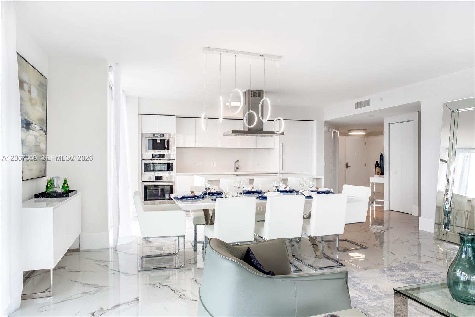 Ver detalles 5-1102 3 / 4 1892 sq. ft. $ 2026-08-07 0 foto