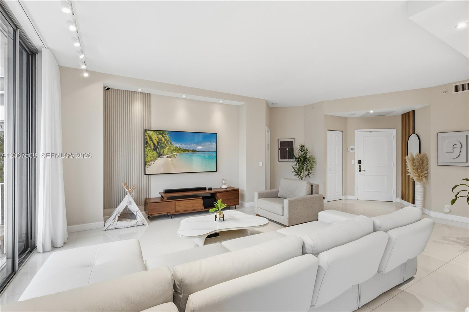 Photo of 3500 Mystic Pointe Dr  #104, Aventura, Florida, 33180 - 