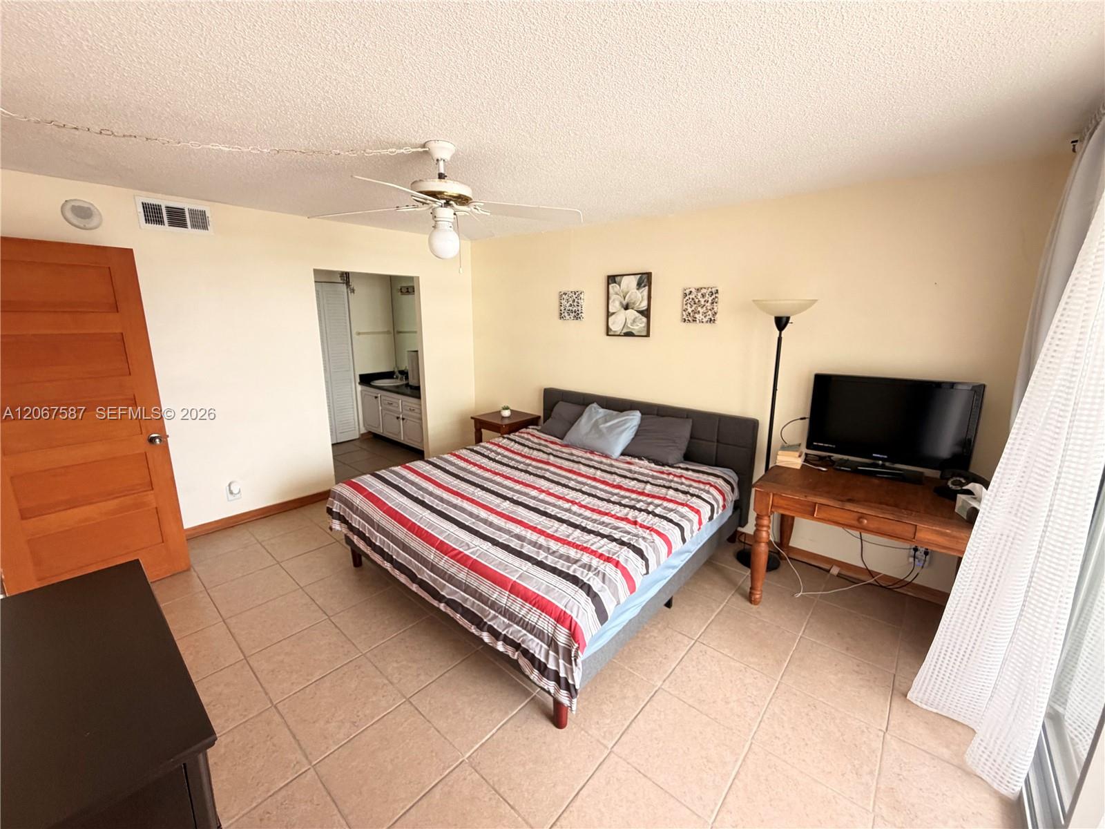 Photo of 1825 Ocean Dr  #607, Hallandale Beach, Florida, 33009 - 