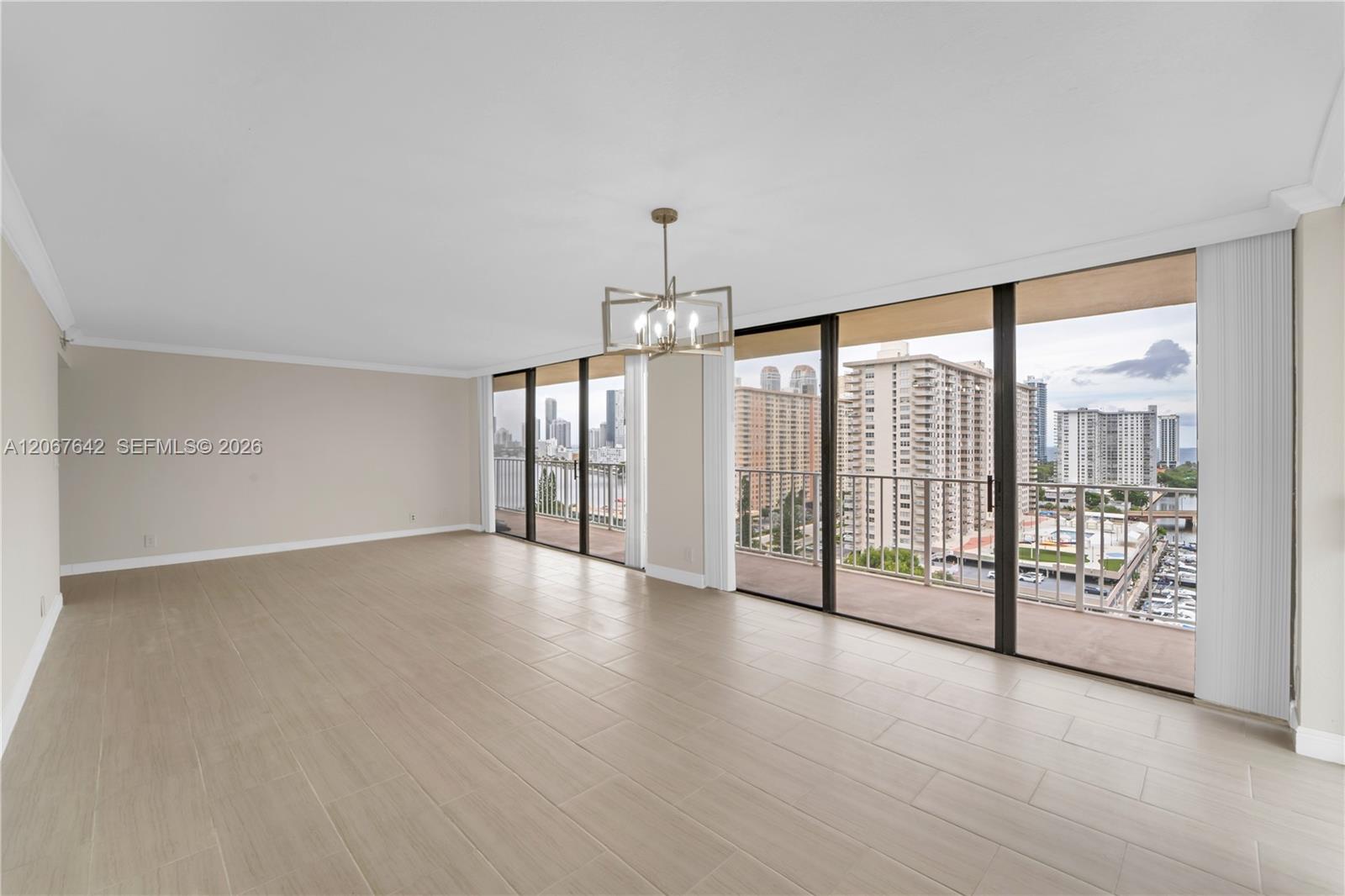 Ver detalles 1519 3 / 3 1775 sq. ft. $ 2026-08-07 0 foto