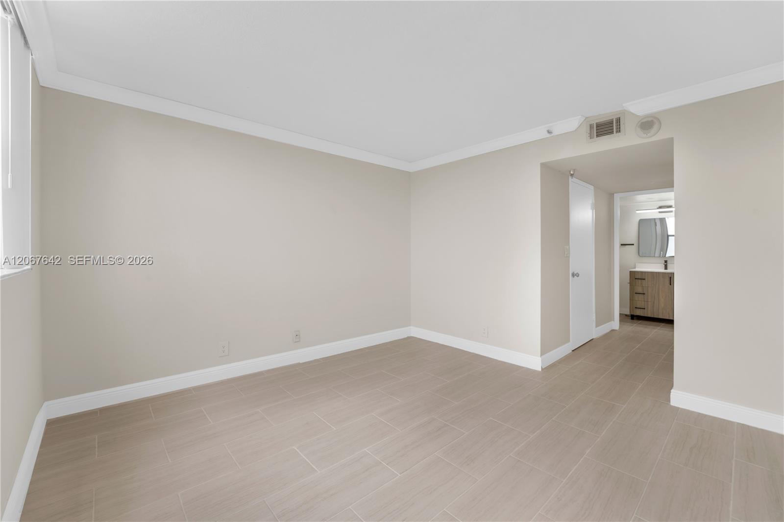 Ver detalles 1519 3 / 3 1775 sq. ft. $ 2026-08-07 0 foto