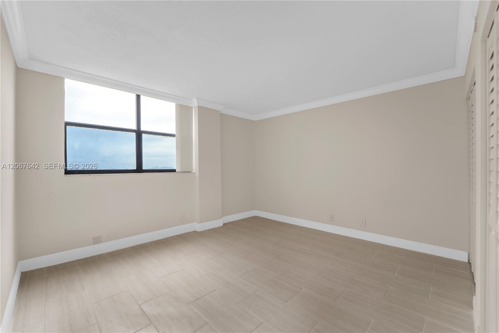 Ver detalles 1519 3 / 3 1775 sq. ft. $ 2026-08-07 0 foto