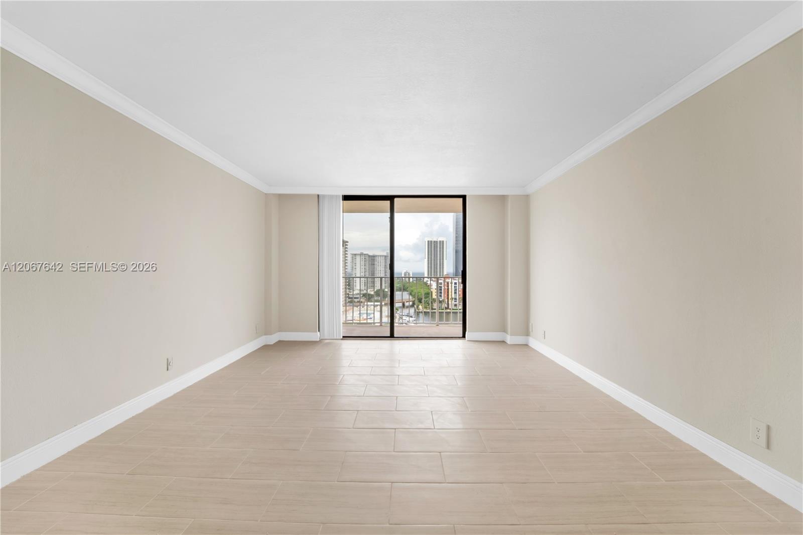 Ver detalles 1519 3 / 3 1775 sq. ft. $ 2026-08-07 0 foto