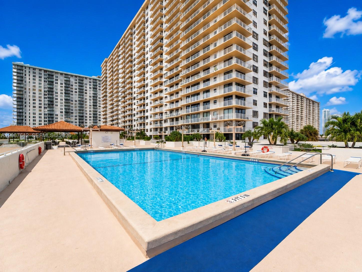 Ver detalles 1519 3 / 3 1775 sq. ft. $ 2026-08-07 0 foto