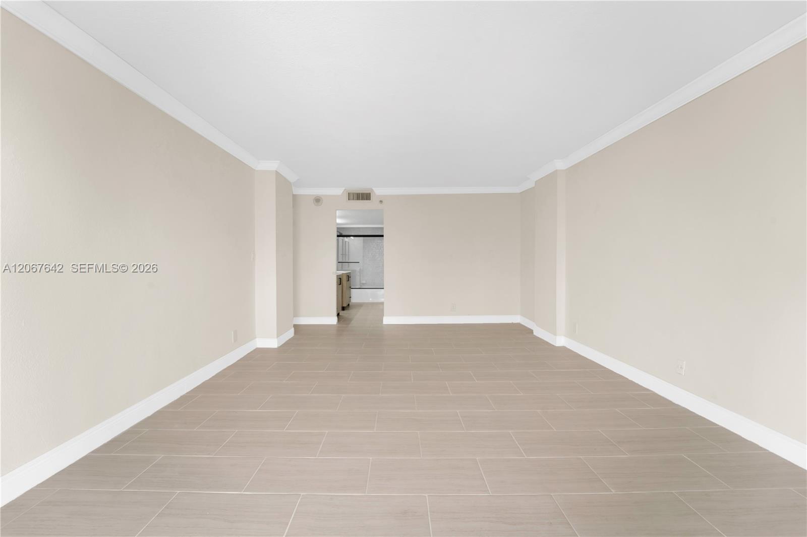 Ver detalles 1519 3 / 3 1775 sq. ft. $ 2026-08-07 0 foto