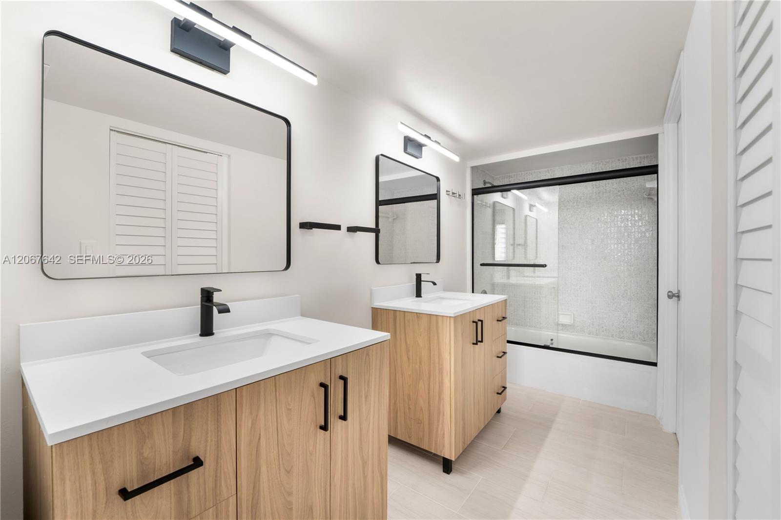 Ver detalles 1519 3 / 3 1775 sq. ft. $ 2026-08-07 0 foto
