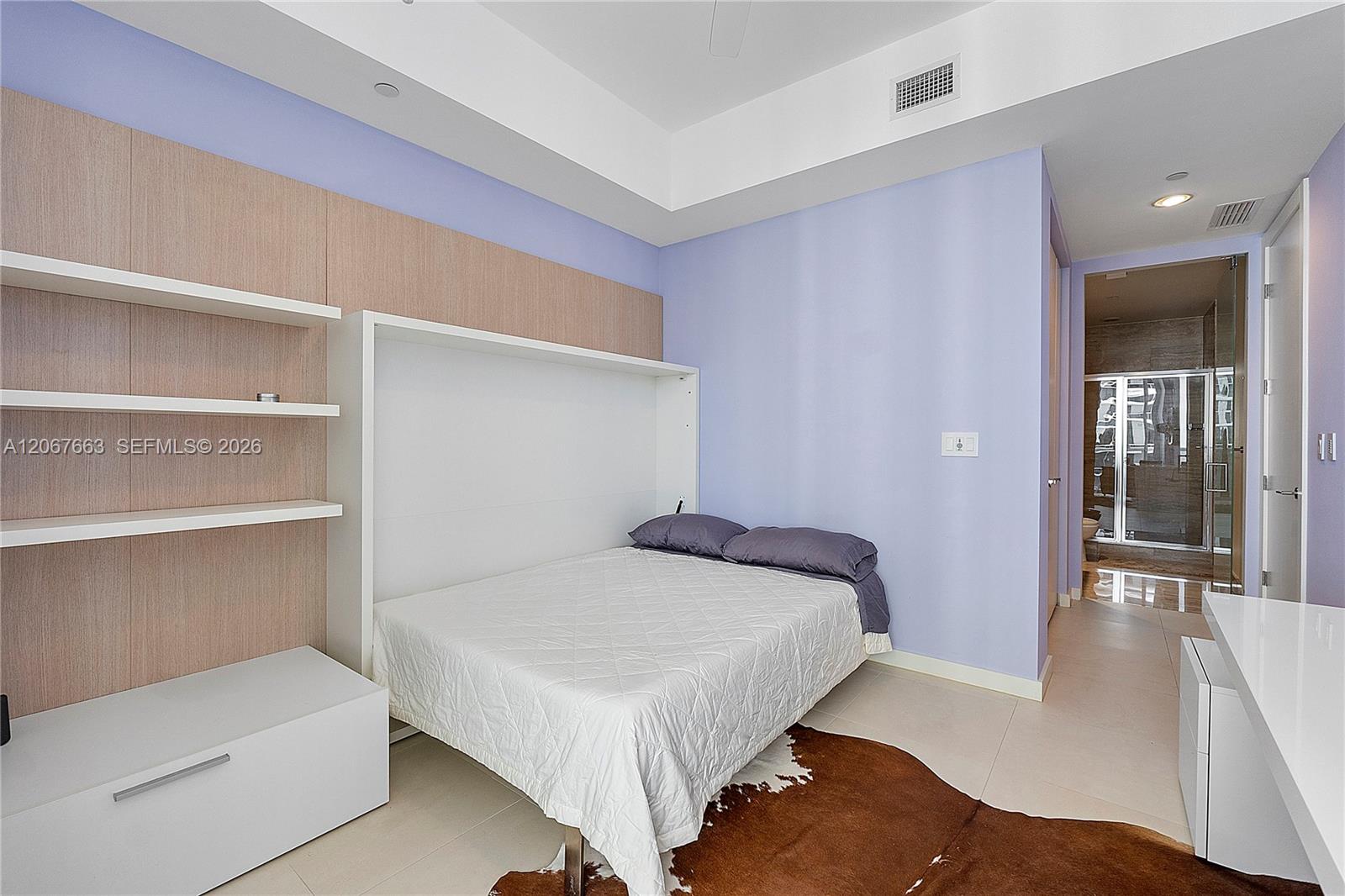 Ver detalles 902 3 / 4 1974 sq. ft. $ 2026-08-07 0 foto