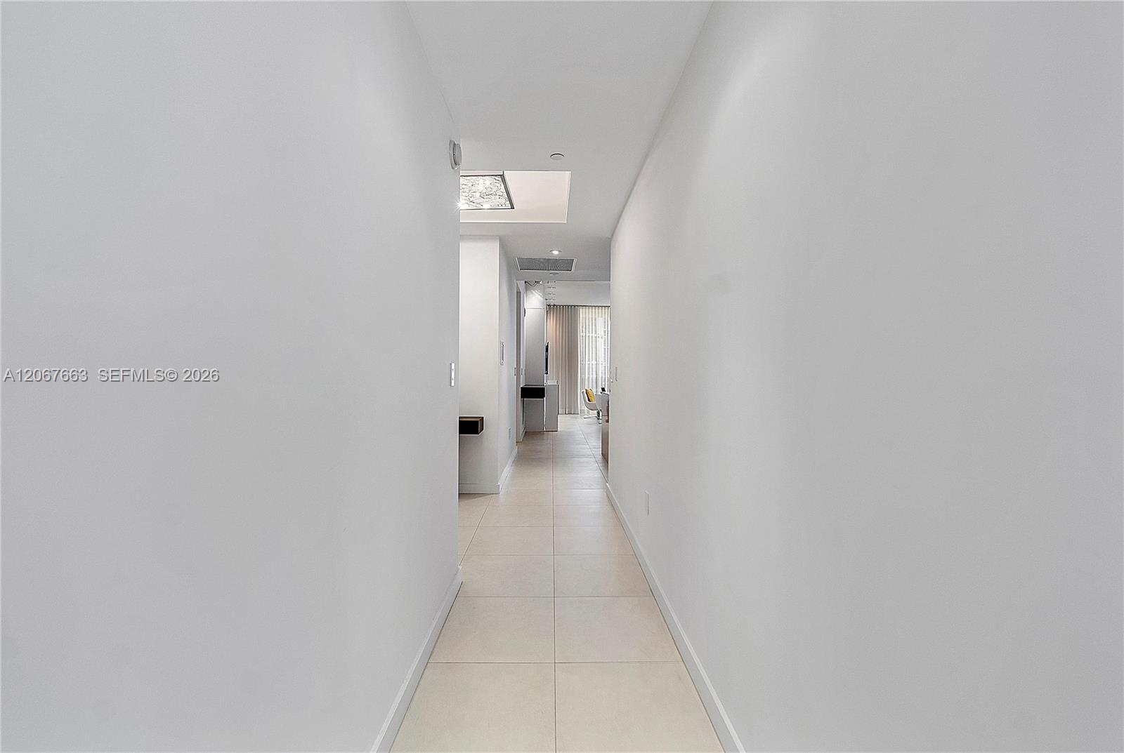 Ver detalles 902 3 / 4 1974 sq. ft. $ 2026-08-07 0 foto