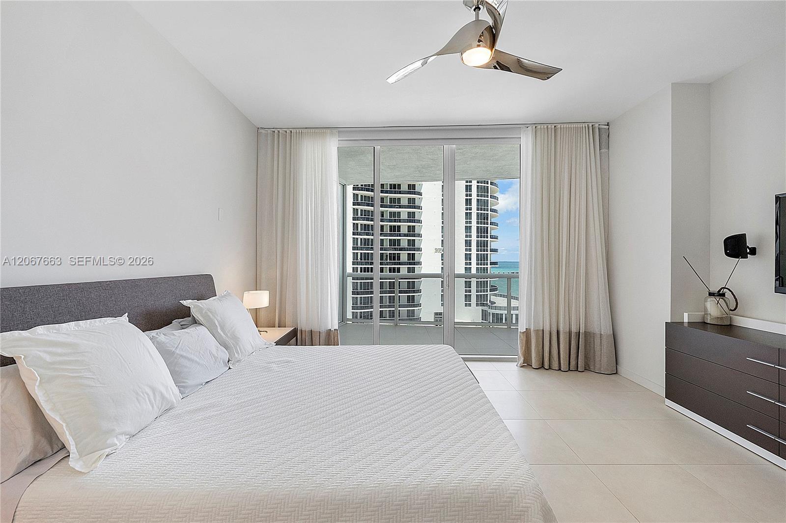 Ver detalles 902 3 / 4 1974 sq. ft. $ 2026-08-07 0 foto