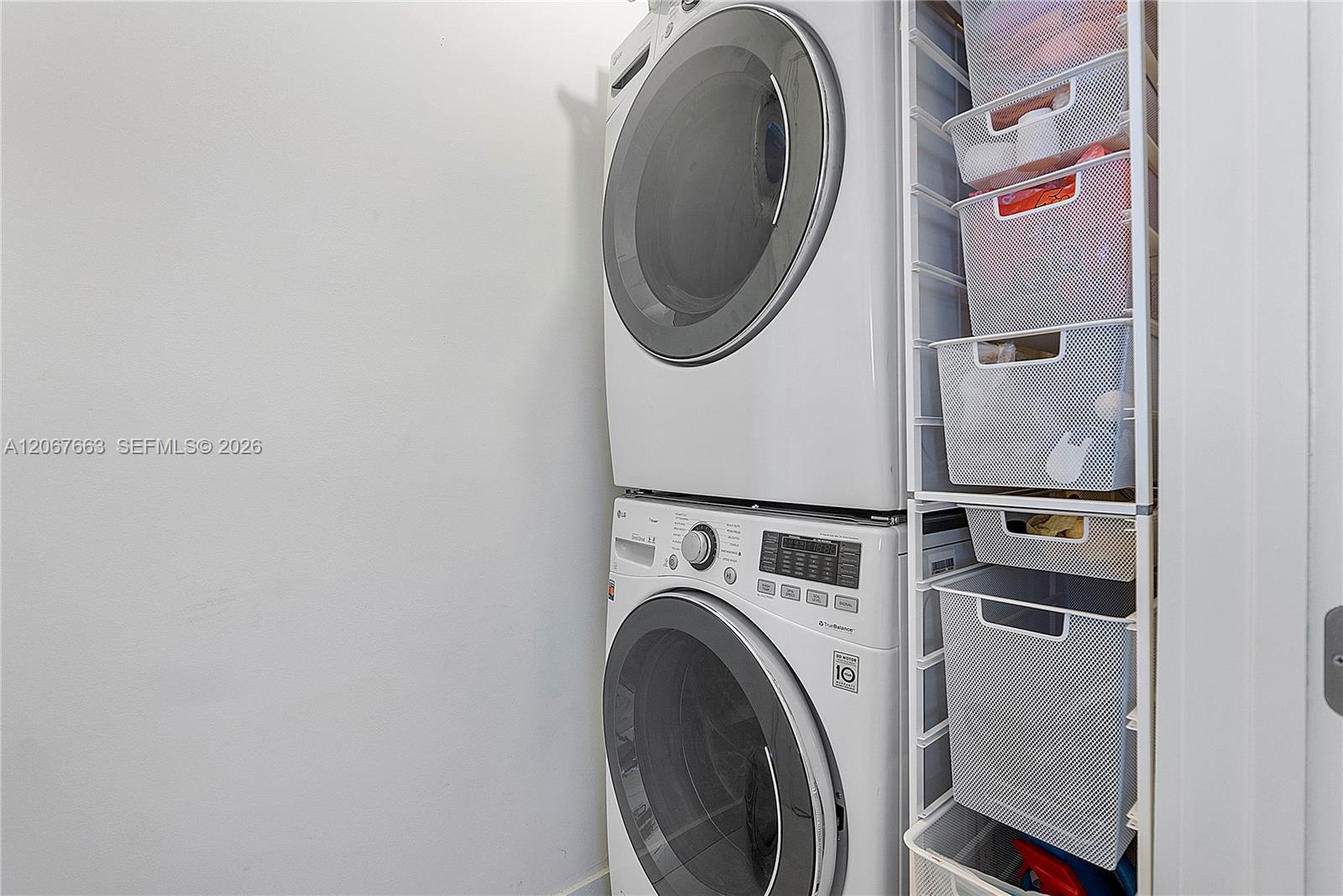 Ver detalles 902 3 / 4 1974 sq. ft. $ 2026-08-07 0 foto