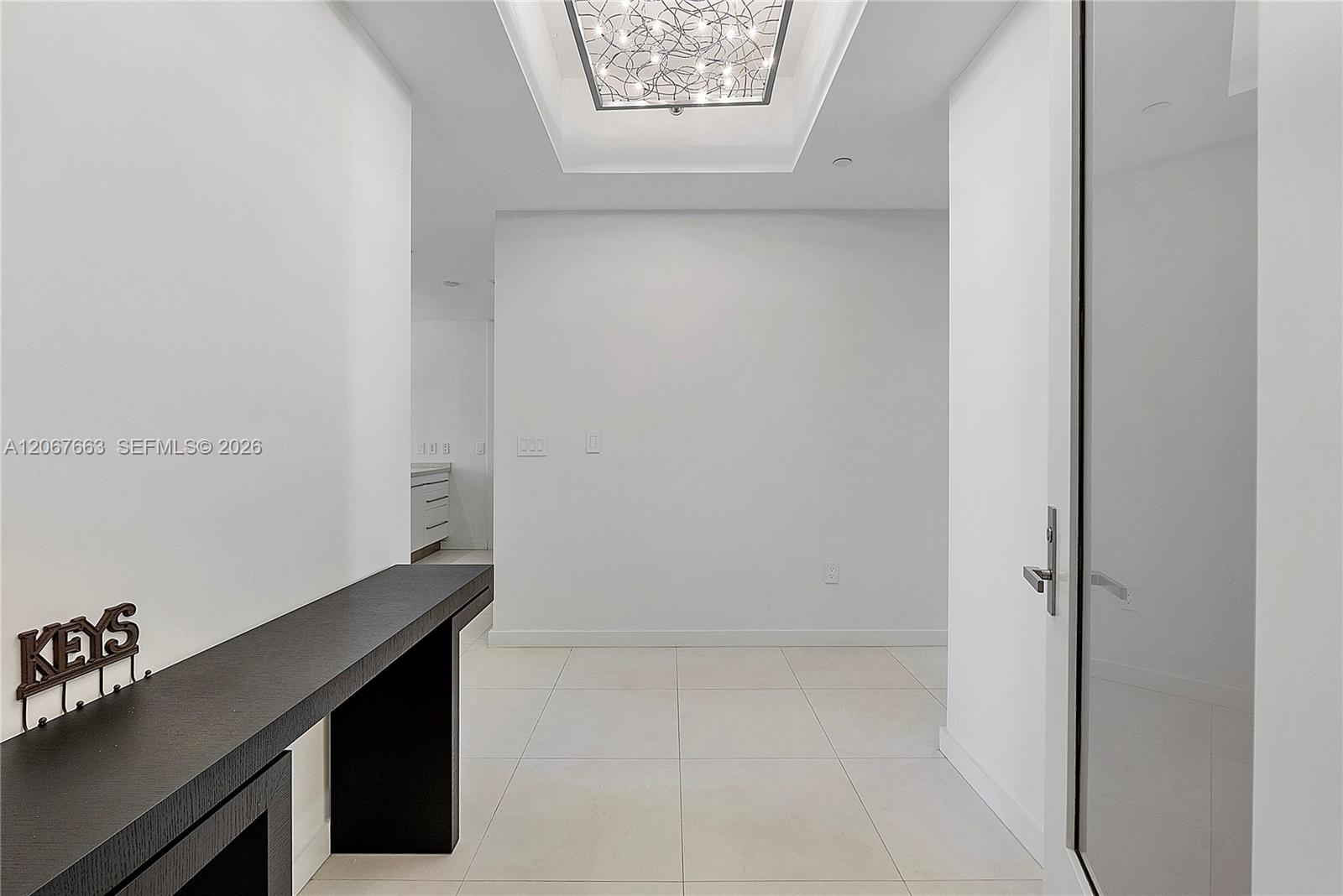Ver detalles 902 3 / 4 1974 sq. ft. $ 2026-08-07 0 foto