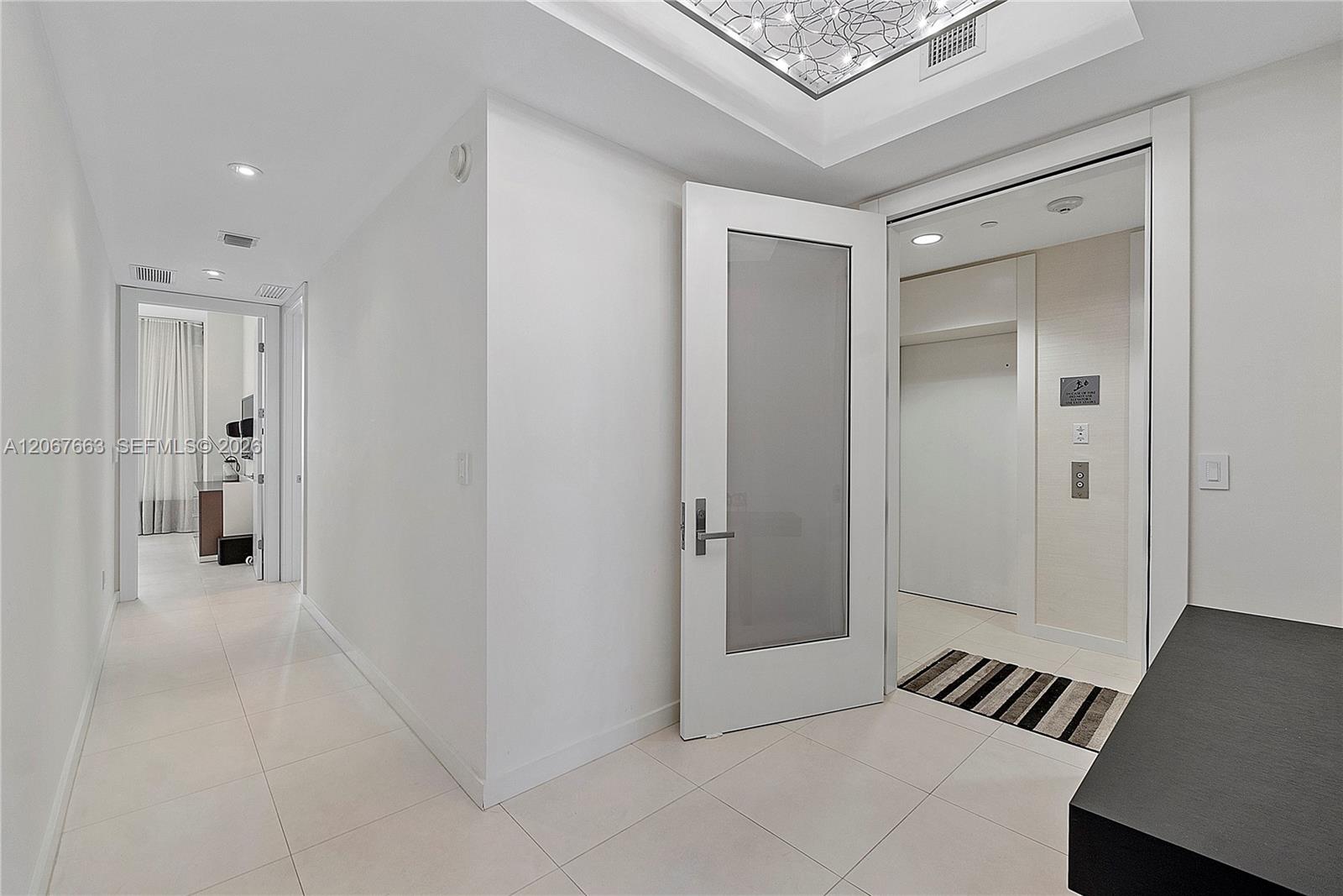 Ver detalles 902 3 / 4 1974 sq. ft. $ 2026-08-07 0 foto
