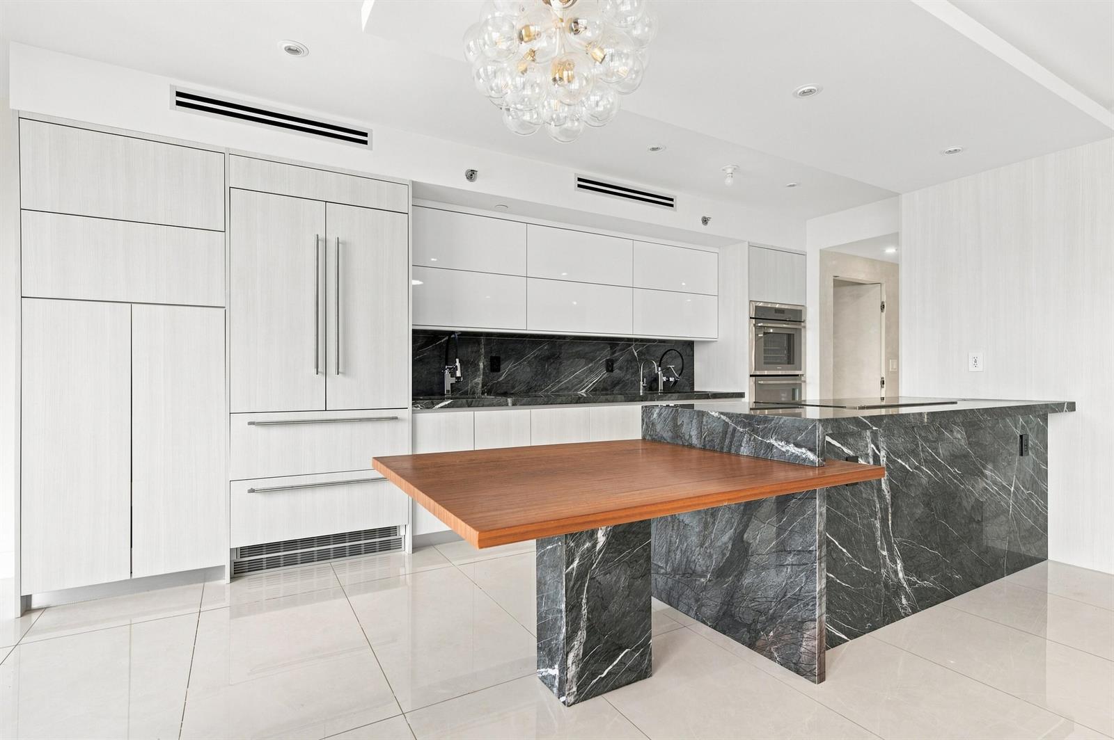 2905 2 / 2 1750 sq. ft. $ 2026-08-16 0 foto