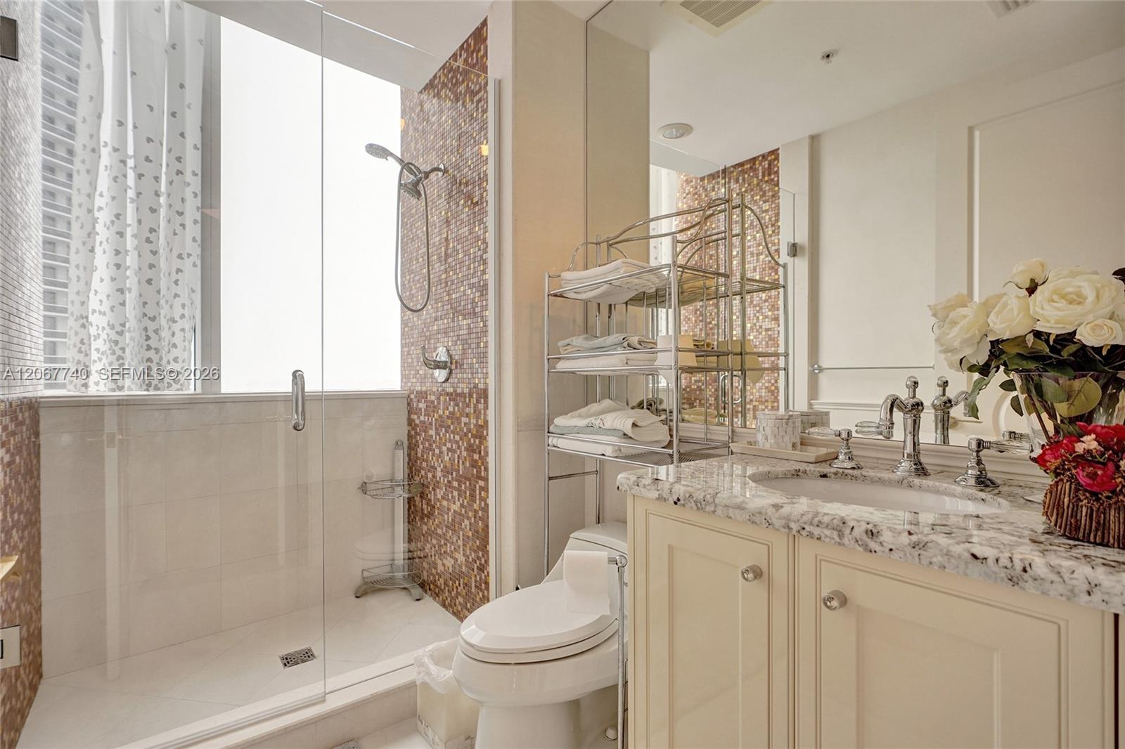 See details 3309 3 / 4 3063 sq. ft. $ 2026-08-08 0 Photo