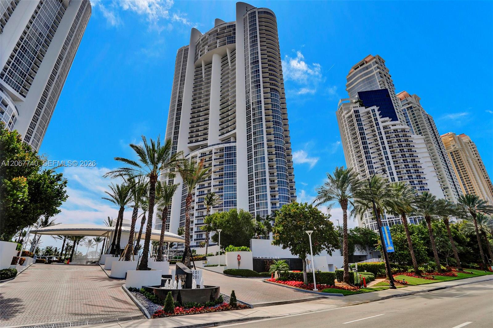 See details 3309 3 / 4 3063 sq. ft. $ 2026-08-08 0 Photo