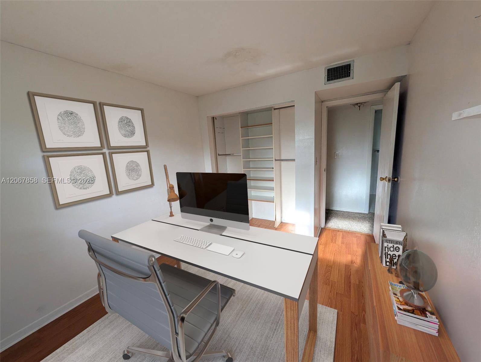 15 3 / 3 1298 sq. ft. $ 2026-08-08 0 foto