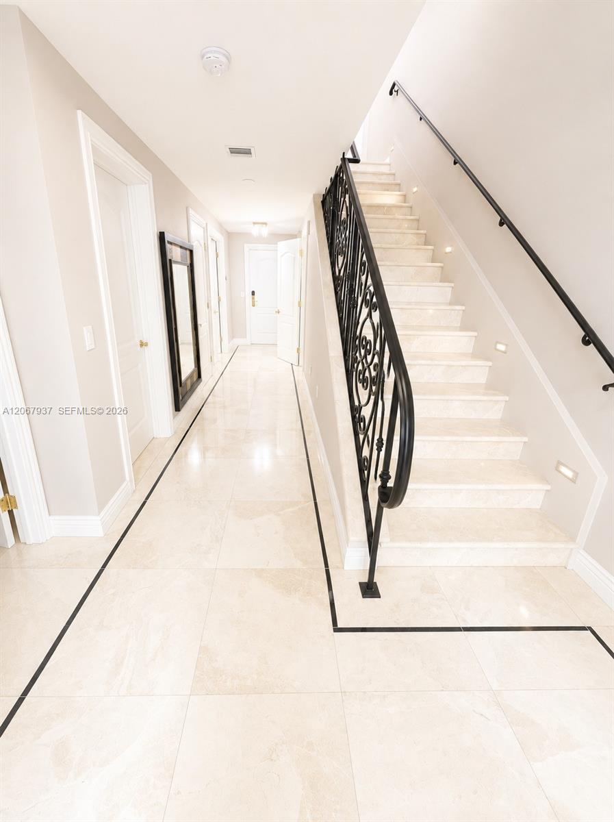Photo of 3501 Ocean Dr (3501), Hollywood, Florida, 33019 -