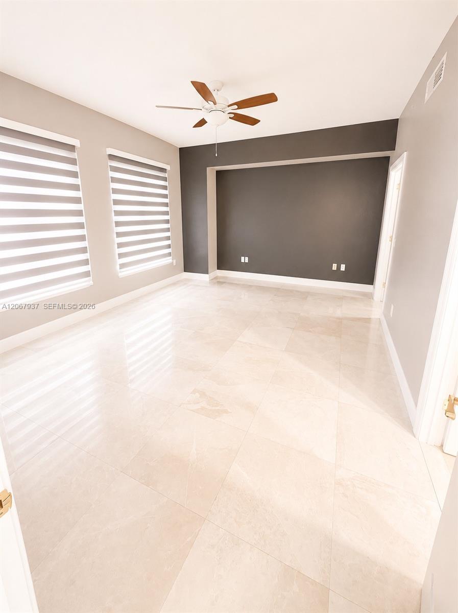 Photo of 3501 Ocean Dr (3501), Hollywood, Florida, 33019 -