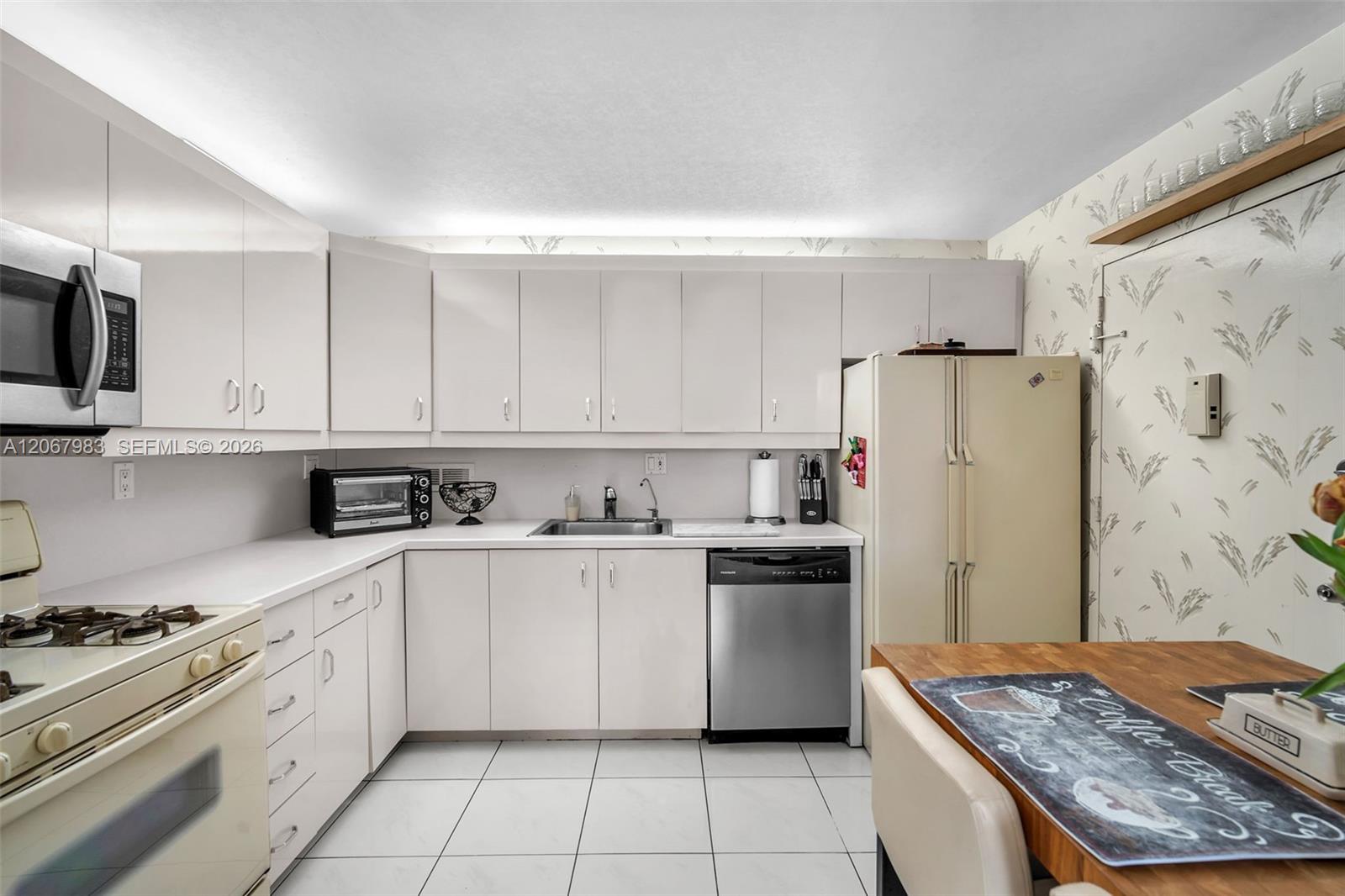 Photo of 2030 Ocean Dr #212, Hallandale Beach, Florida, 33009 -
