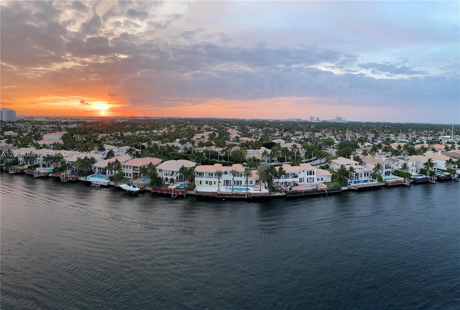 Photo of 1600 Ocean Dr  #14F, Hollywood, Florida, 33019 - 