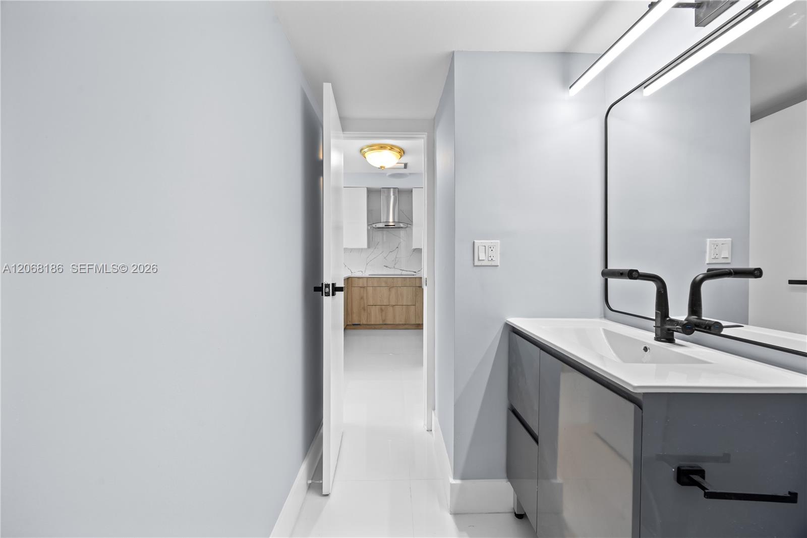 Photo of 20335 Country Club Dr  #1905, Aventura, Florida, 33180 - 