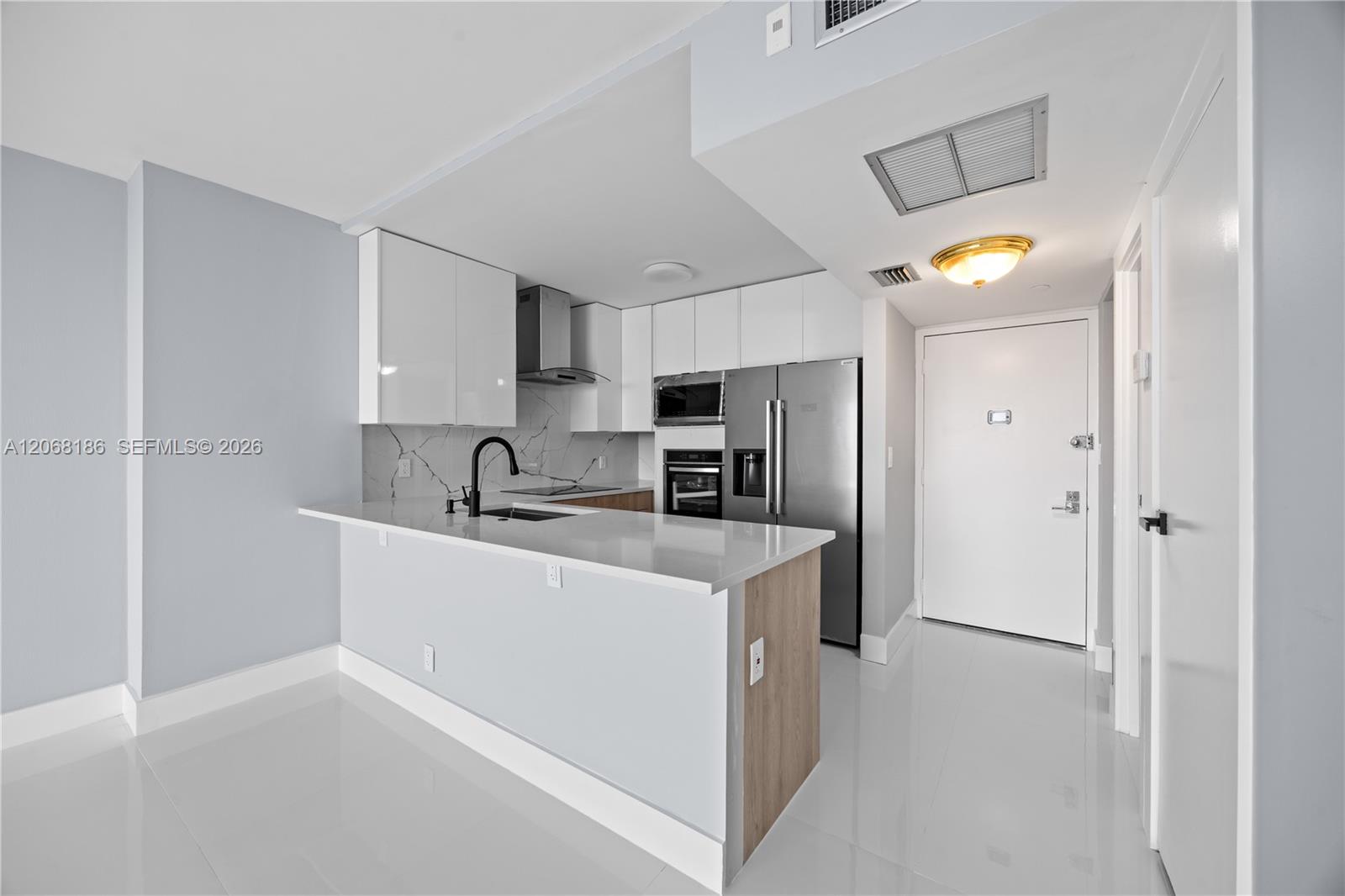 Photo of 20335 Country Club Dr  #1905, Aventura, Florida, 33180 - 