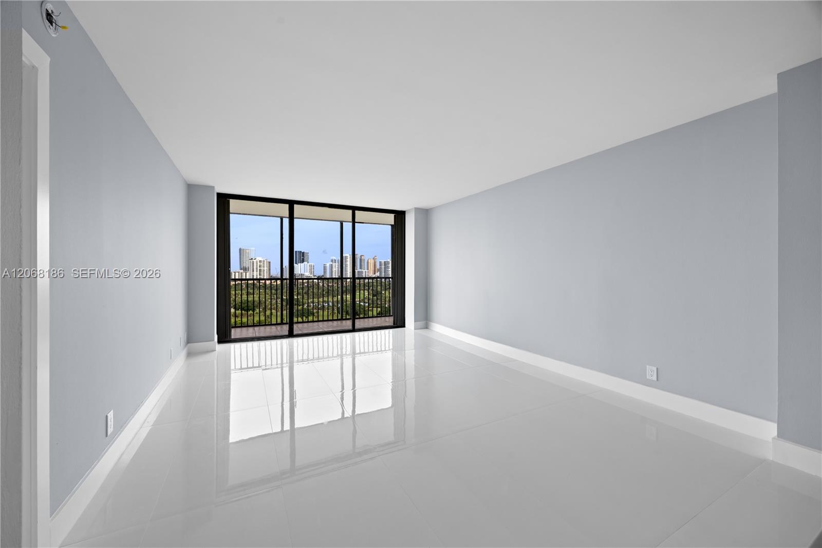 Photo of 20335 Country Club Dr  #1905, Aventura, Florida, 33180 - 