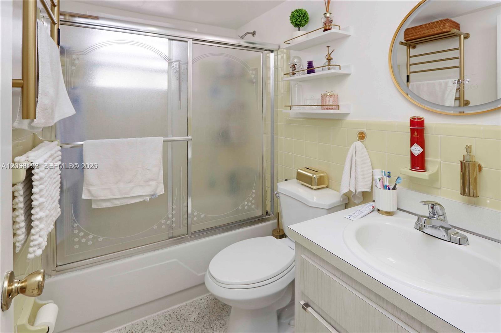  /  4452 sq. ft. $ 2026-08-10 0 foto